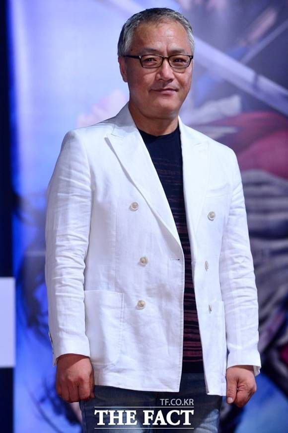 배우 이경영이 이혼 22년 만에 열애 소식을 전해 관심을 받고 있다. /더팩트 DB