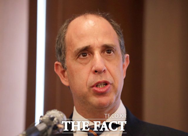 토마스 오헤아 킨타나 UN 북한인권 특별보고관은 최근 국회를 통과한 대북전단 살포 금지법에 대해 "법 시행 전 관련된 민주적인 기관이 적절한 절차에 따라 개정안을 재고할 것을 권고한다"라고 주장했다. /뉴시스