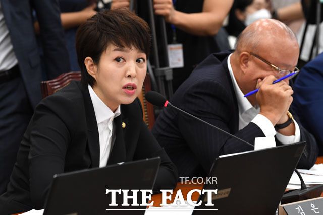 김은혜 국민의힘 의원은 비정규직 계약을 해지하고 지인을 채용한 변 후보자의 행동에 대해 "국민 혈세를 쌈짓돈처럼 쓴 것"이라고 비판했다. /더팩트 DB