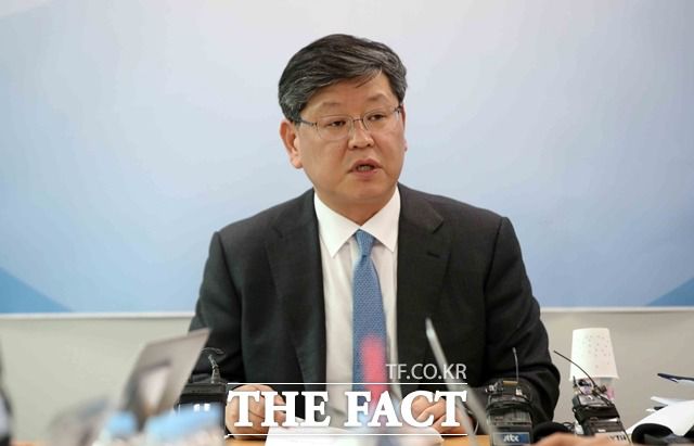 이용구 법무부 차관이 변호사 시절 만취해 택시기사에게 행패를 부린 사건에 대해 경찰이 내사종결한 것을 두고 논란이 일고 있다. /뉴시스