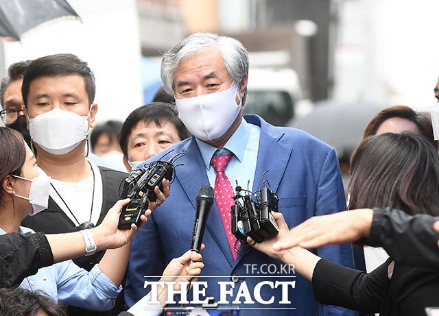 법원이 공직선거법 위반 혐의 등으로 구속기소 된 전광훈 사랑제일교회 담임목사에게 무죄를 선고했다. /이동률 기자