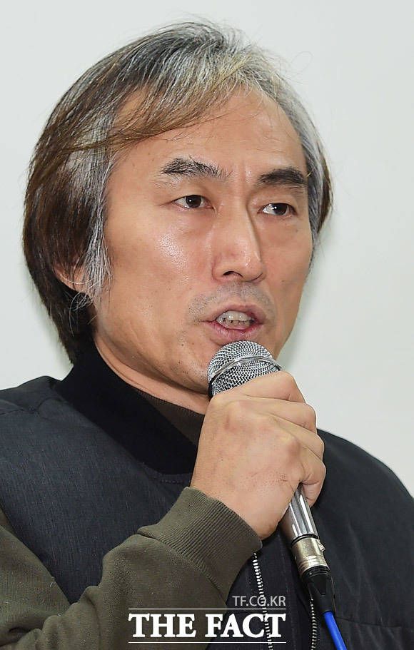배우 조덕배가 동료 배우 반민정을 강제 추행하고 무고하는 등 혐의로 대법원에서 '유죄' 확정 판결을 받은 후에도 2차 가해를 해 결국 징역 1년을 선고 받고 법정 구속 됐다. /더팩트 DB