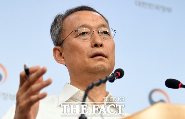 백운규 산업통상자원부 장관/더팩트 DB