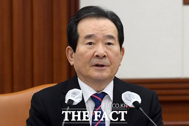 정세균 국무총리는 3일 국민의힘이 대정부질문에 나서는 소속 의원들에게 '성폭행 프레임 씌우기'에 집중하라는 지침이 담긴 내부 문건을 배포한 것을 두고 "오로지 정쟁과 분열의 프레임으로 가득하다"고 비판했다. /남용희 기자