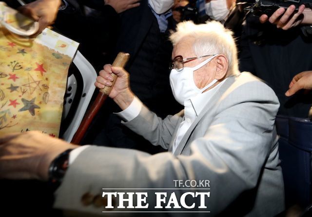 대전지법 형사2단독 김호석 부장판사는 공갈미수 혐의로 기소된 김모(51)씨에게 징역 6년을 선고했다고 22일 밝혔다. /이덕인 기자