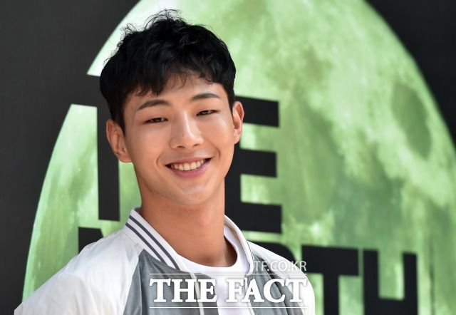 배우 지수가 자신의 학폭 논란으로 피해를 본 드라마 '달이 뜨는 강' 팀에 대한 미안한 마음을 전했다. 자신으로 인해 더 이상의 피해가 가지 않았으면 한다는 바람도 덧붙였다. /더팩트 DB