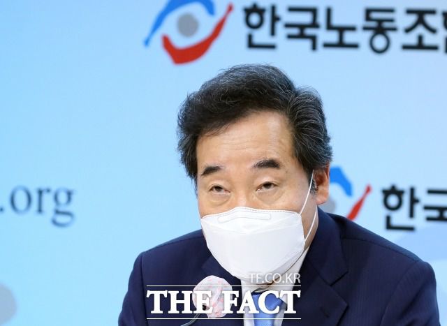 윤 전 총장의 지지율 급등 속 이낙연 더불어민주당 대표의 지지율은 하락세를 보이고 있다. 8일 한국노총에서 열린 민주당-한국노총, 고위급 정책협의회에서 발언하는 이 대표. /남윤호 기자