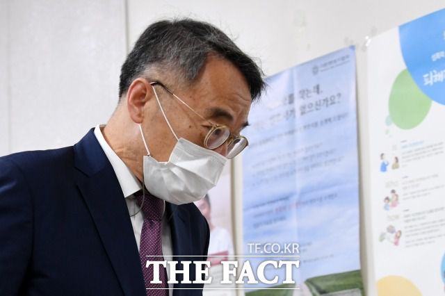 사법행정권 남용 의혹의 '키맨' 임종헌 전 법원행정처 차장 사건은 다음 달 13일 공판 준비기일이 잡혔다. /남용희 기자