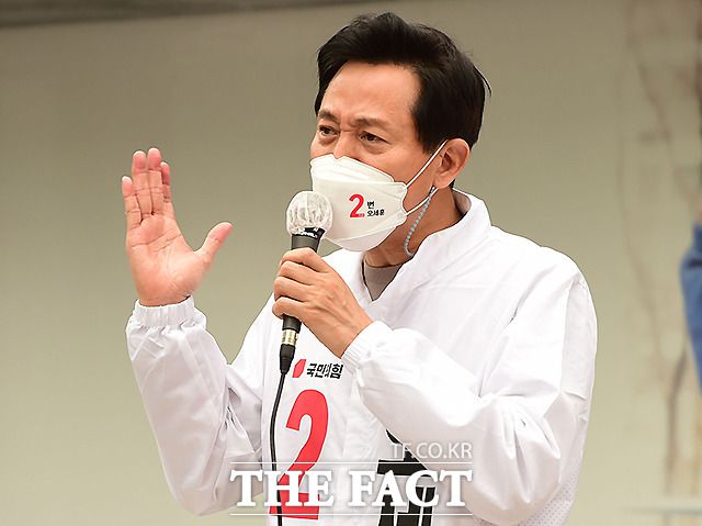 2일 오세훈 국민의힘 서울시장 후보가 서울 마포구 상암동DMC 인근에서 연설하는 모습. /이새롬 기자