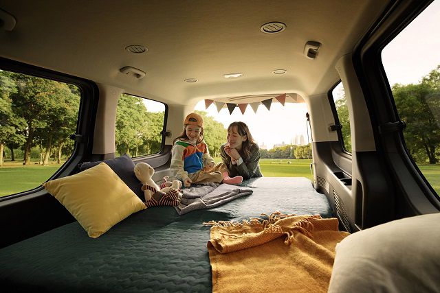 스타리아 투어러(9∙11인승)에는 2열부터 전좌석이 완전히 접히는 풀 플랫 시트를 적용, 차박이나 캠핑 등 야외활동에도 유용하도록 설계됐다. /현대차 제공