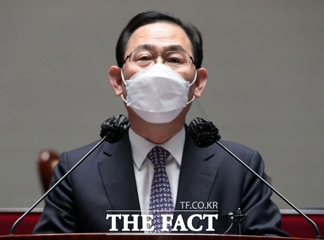 주호영 국민의힘 대표 권한대행이 지난 16일 조기 퇴진 의사를 밝혔다. 차기 원내대표 선출까지 역할을 남겨둔 상황에서 당 대표 도전 시기 등에 이목이 쏠린다. /남윤호 기자