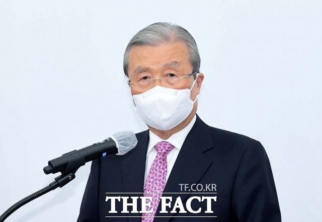 김종인 전 비상대책위원장은 야권 유력 대선주자인 윤석열 전 검찰총장이 국민의힘에 들어가면 안 된다고 주장한 바 있다. 지난 8일 퇴임기자회견하는 김 전 위원장. /남윤호 기자