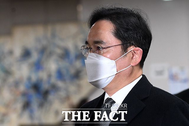 경제계는 물론 정치권과 종교계 등 곳곳에서 이재용 삼성전자 부회장을 사면하자는 목소리가 나와 정부의 결단이 주목되고 있다. /더팩트 DB