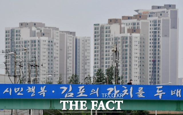 김포시민들의 반발을 산 김부선(김포 장기~부천종합운동장역) 노선안이 수도권 광역교통 기본계획에 원안대로 포함됐다. /더팩트 DB