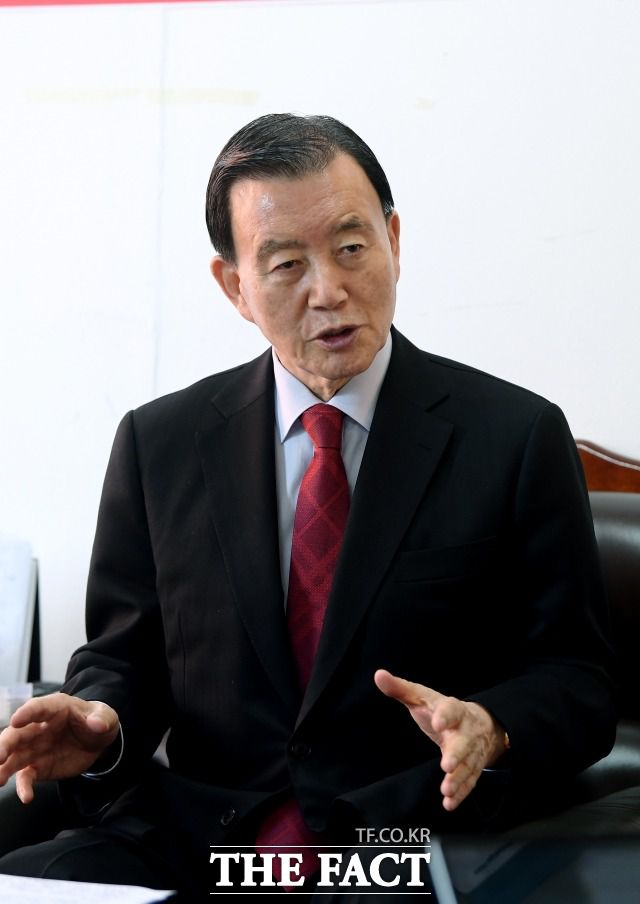 홍 의원은 패스트트랙 사태에 대응했던 나경원 전 의원과 원 구성 협상에 나섰던 주호영 전 원내대표를 강하게 비판했다. /이선화 기자