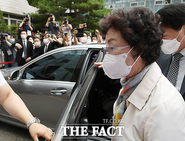 9일 법조계에 따르면 1심에서 구형대로 형량을 선고 받은 윤석열 전 검찰총장의 장모 최모(74) 씨가 결과에 불복해 항소를 제기했지만 검찰은 하지 않은 것으로 확인됐다. /의정부=이새롬 기자