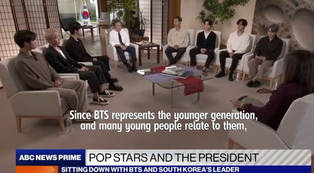 문 대통령은 지난 24일(현지시간) 방송된 인기 아침 프로그램 ABC '굿모닝 아메리카'와 심야 뉴스 프로그램 '나이트라인' 등에 BTS와 출연했다. ABC 뉴스, 워싱턴포스트 등 외신에 따르면 방탄소년단의 유엔총회 연설 생중계는 약 100만 명이 시청한 것으로 나타났다. /ABC 뉴스, 빅히트 뮤직