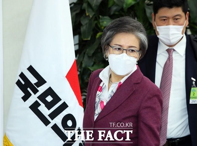 이양희 국민으힘 윤리위원장은 지난 18일 "윤리위 운영에 지장을 주는 부적절한 정치적 행위가 재발되지 않기를 바란다"고 이 대표를 직격했다. 22일 회의 직후 징계 여부 수위가 바로 나올지는 미지수지만, 징계를 내릴 가능성이 크다고 점쳐지는 대목이다. /국회사진취재단