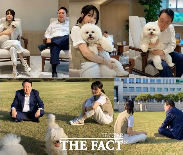 지난 5월 김 여사 팬클럽은 윤 대통령과 김 여사가 대통령 집무실에서 찍은 사진을 공개했다. 여사 팬클럽이라는 '사적 경로'를 통해 대통령 관련 정보들이 유출되면서 경호와 보안에 허점이 드러날 수밖에 없다는 우려가 제기됐다. /건희사랑 페이스북 갈무리