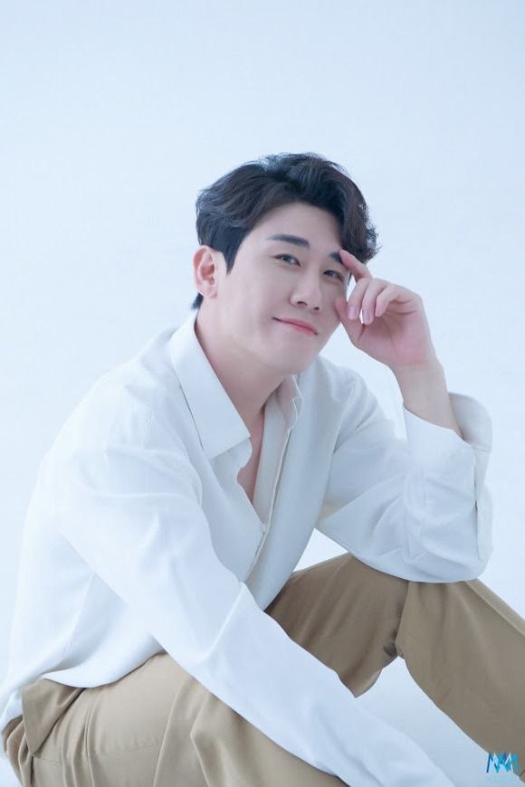 트로트가수 영탁이 '2022 더팩트 뮤직 어워즈'에 첫 출연해 어떤 무대를 꾸밀지 이목이 집중된다. /밀라그로 제공