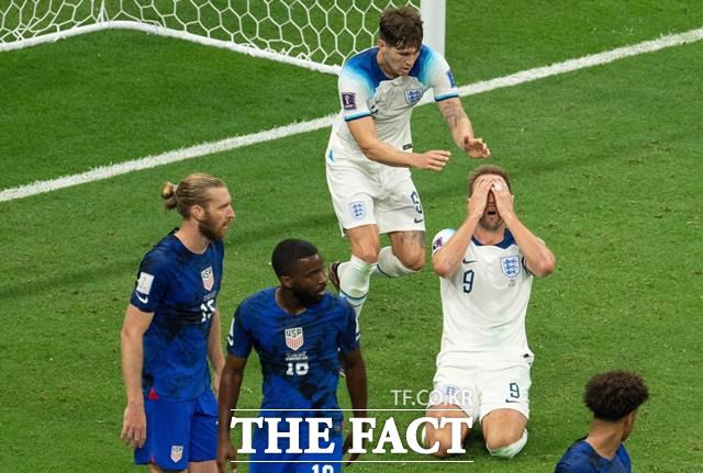 잉글랜드가 조 1위로 16강 진출을 확정지을 것이란 기대와 달리 B조의 순위는 오는 30일 일제히 열리는 최종전에서 판가름 나게 됐다. /알코르(카타르)=AP.뉴시스