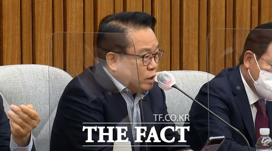 국민의힘 안병길(동·서구) 의원은 2일 오전 국회에서 열린 원내대책회의에서 "파리 유치전에서 우리를 가장 힘들게 한 건 경쟁국 사우디가 아닌 민주당발 가짜뉴스였다"고 밝혔다. /국민의힘 유튜브 캡처.