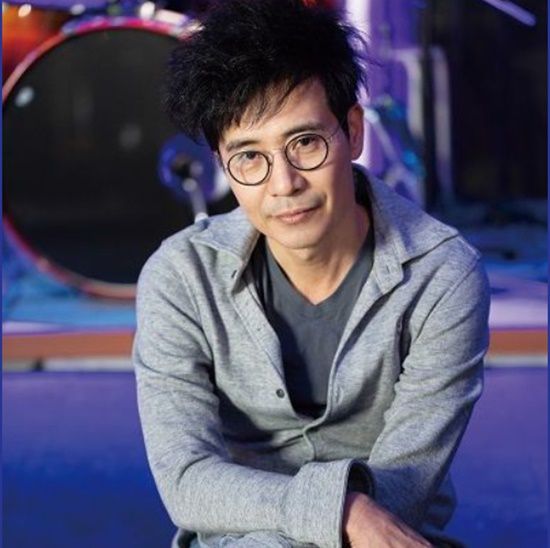 미남 발라드 가수 조정현은 89년 '그 아픔까지 사랑한거야'로 혜성처럼 등장했다. 그는 한양대 연극영화과 졸업 직후인 89년 '그 아픔까지 사랑한거야'로 혜성처럼 등장했다. /조정현