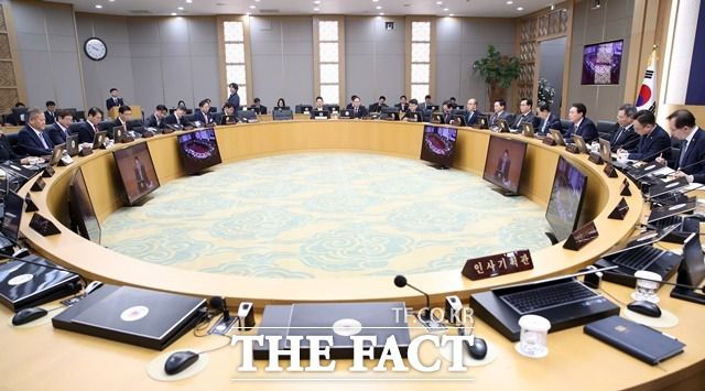 7일 정부세종청사에서 윤석열 대통령 주재로 국무회의가 열리고 있다. /뉴시스