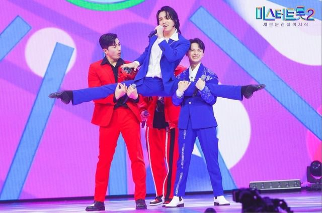 '미스터트롯2'에서 '발레 트로트'의 가능성을 보여준 정민찬은 "탈락했으니까 끝인 것 같은 느낌일 수 있는데 이게 끝이 아니다"고 힘줘 말했다. /TV조선 방송 장면