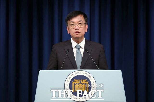 최상목 대통령실 경제수석이 15일 오후 서울 용산 대통령실 청사 브리핑룸에서 제13차 비상경제민생회의 관련 브리핑을 하고 있다. /뉴시스