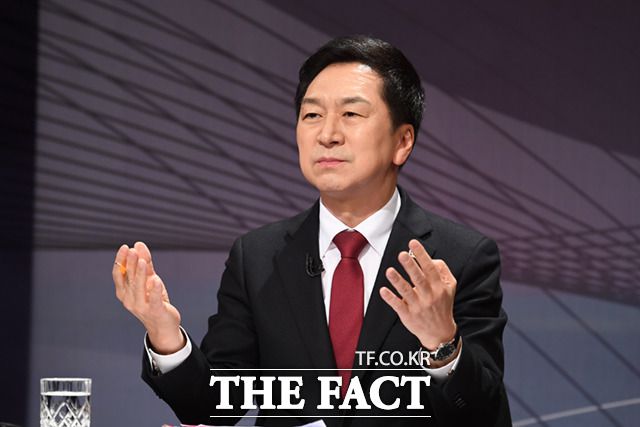 김 후보가 '울산 KTX 역세권 연결 도로 시세차익 의혹'에 대해 해명한 것을 두고 여당 안팎에선 '감정선'이 무너졌다는 반응이 나온다. /이새롬 기자