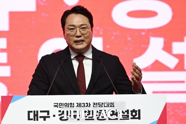 박상병 정치평론가는 천 위원장이 이준석 전 대표와의 동행이 아닌 독자 행보를 고려해야 한다고 설명했다. /남윤호 기자