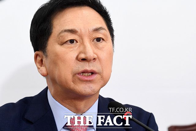 국민의힘은 이날 조수진 최고위원을 위원장으로 하는 민생경제살리기특별위원회 설치를 의결했다. 지지율 하락 국면을 '민생'으로 정면 돌파하려는 시도로 보인다. 김기현 국민의힘 대표가 20일 오전 국회에서 열린 최고위원회의에서 발언을 하고 있다. /남용희 기자