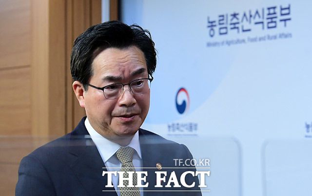 양곡관리법 개정안이 가결된 후 농림축산식품부도 윤 대통령에게 거부권 행사를 건의하겠다고 밝혔다. 정황근 농림축산식품부 장관. /임영무 기자