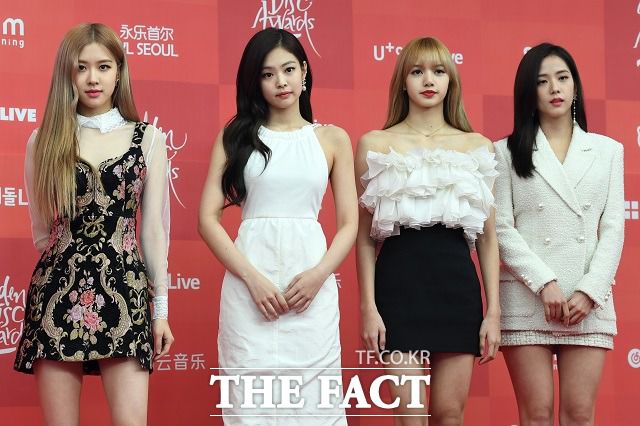 윤석열 대통령 부부의 4월 말 미국 국빈 방문을 앞두고 김성한 전 국가안보실장 등 외교·안보 핵심 라인이 교체된 것과 관련해 미국 측이 제안한 블랙핑크·레이디 가가 만찬 공연에 대한 보고가 제대로 이뤄지지 않았기 때문이라는 이야기가 정치권에서 나온다. 왼쪽부터 블랙핑크 멤버 로제, 제니, 리사, 지수. /남용희 기자