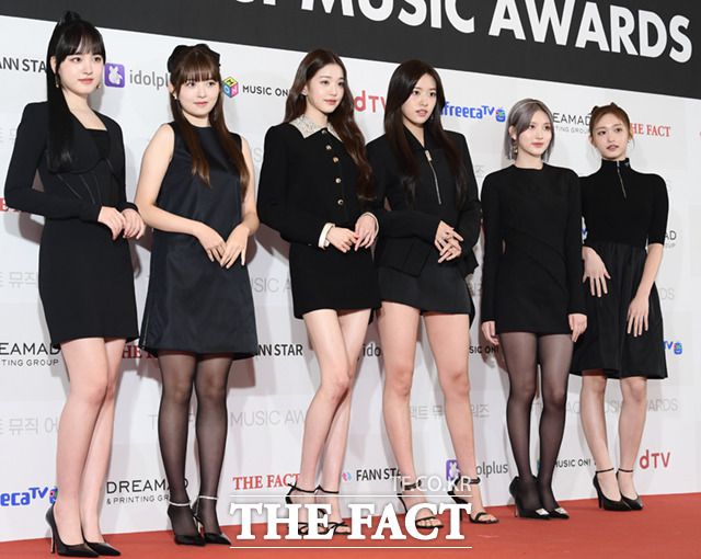 아이브의 선공개곡 'Kitsch'가 발매 당일부터 국내 주요 음원 사이트 1위를 석권했다. /더팩트 DB