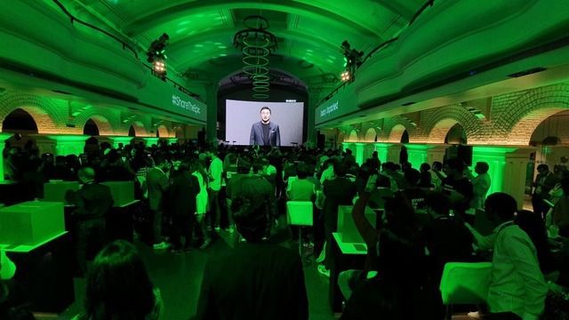 인도 현지 미디어와 관계자들이 지난 2월 1일(현지시각) 인도 벵갈루루 삼성오페라하우스에서 '갤럭시 언팩 2023' 행사 생중계를 시청하고 있다. /삼성전자 인도 뉴스룸