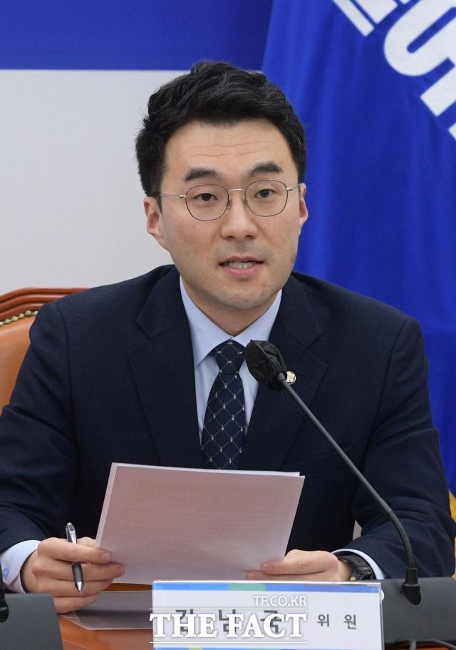 민주당은 최근 김남국 의원의 '코인 논란'으로 비판 여론이 들끓고 있는 상황에서 비교적 지지세가 약한 영남 지역을 방문해 통합과 협치의 이미지를 강조한 것으로 보인다. /남윤호 기자