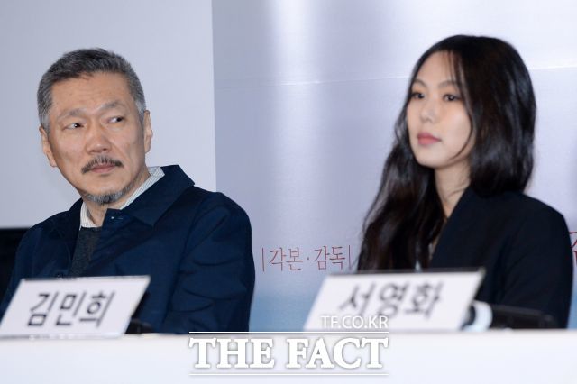 홍상수 감독(왼쪽)의 30번째 장편 영화 '우리의 하루'가 '감독 주간 부문에 초청받았다. /더팩트DB