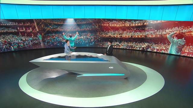 가수 임영웅(오른쪽)은 이소정 앵커와 만나 팬클럽 영웅시대를 향한 사랑과 새로운 꿈 등 내면의 이야기를 꺼낸다. /KBS 제공