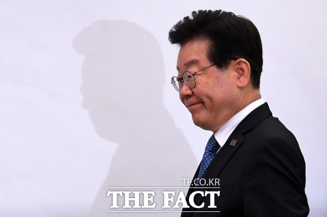 이래경 명예이사장 인선 실패로 인해 비명계에서는 총선을 앞두고 이 대표가 물러나야 한다는 의견이 다시 고개를 들고 있다. /남용희 기자