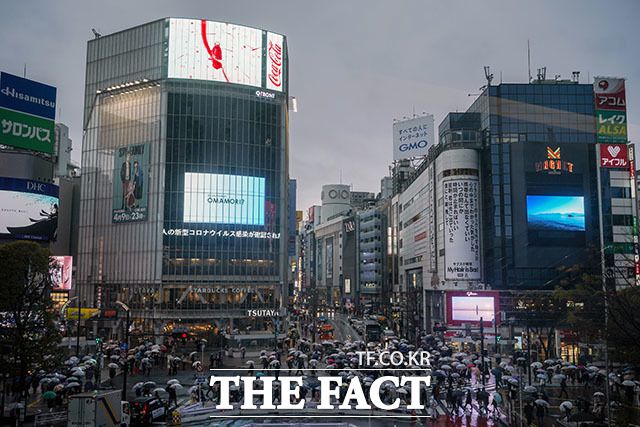 국내 항공사는 도쿄, 오사카 등 일본행 항공편을 대폭 늘렸다. 여행사 일본 패키지 여행을 신청하는 고객도 늘었다. /더팩트 DB