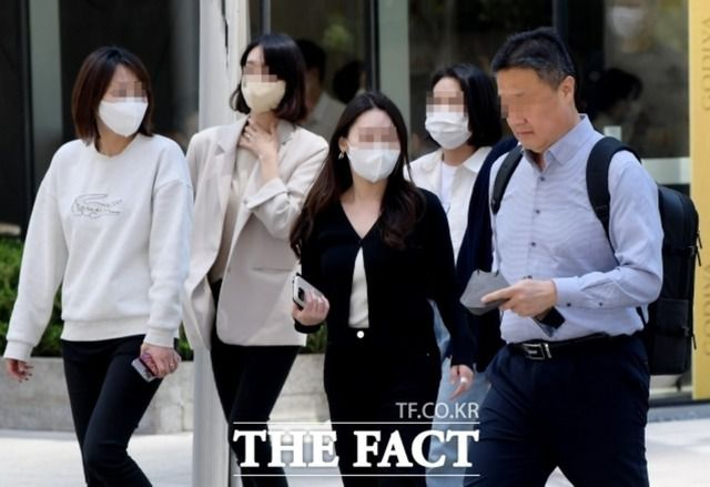 9월부터 일명 '어른이(어른+어린이) 보험'의 판매가 중단되면서 각 보험사들은 2030세대를 겨냥한 특화상품을 내놓고 있다. 사진은 기사 내용과 무관. /더팩트 DB