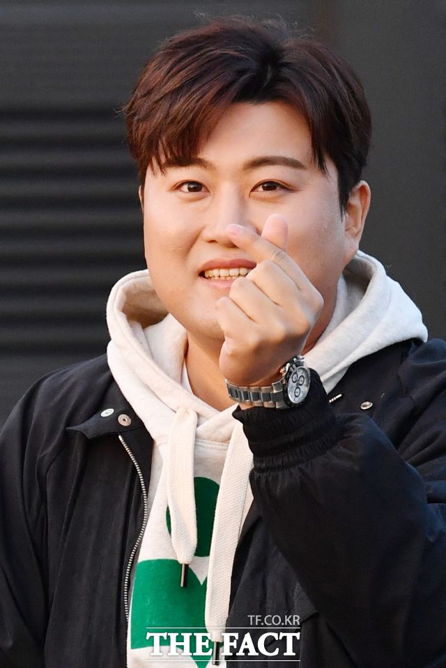 가수 김호중이 자신의 공연 실황을 담은 음악 영화 '바람 따라 만나리:김호중의 계절'(이하 '바람 따라 만나리')로 개봉 첫날 박스오피스 TOP10에 올랐다. /박헌우 기자