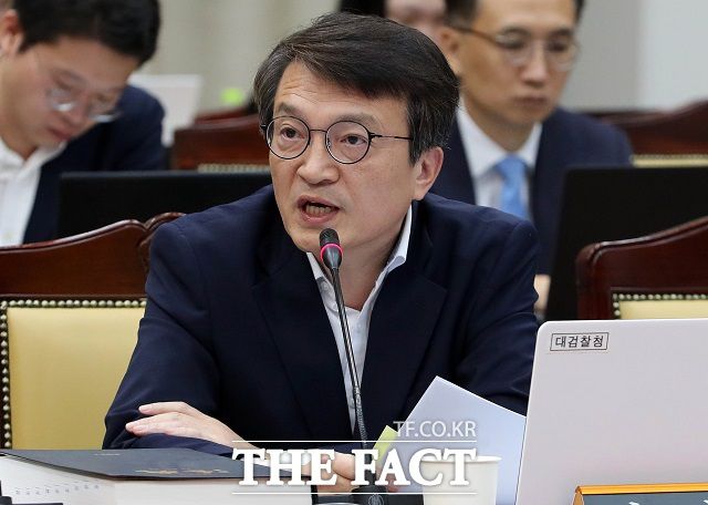 각 당 일부 비례대표 의원들이 내년 4월 총선을 앞두고 지역구 재선을 노리는 행보를 보인다. 여러 분야의 전문가를 국회에 입성시켜 법적·제도적 실익을 제고하자는 비례대표의 취지가 퇴색하고 있다는 지적이 나온다. 사진은 김의겸 민주당 의원. /더팩트 DB