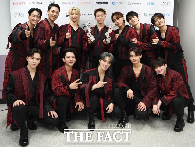 그룹 세븐틴(Seventeen)이 미니 11집으로 초동 500만 장을 돌파했다. /배정한 기자