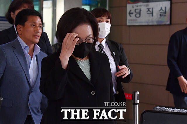 박희영 용산구청장이 28일 오후 서울 마포구 서울서부지방법원에서 열린 10.29 이태원 참사 업무상과실치사상 등의 혐의 공판을 마친 뒤 법원을 나서고 있다. /서예원 인턴기자