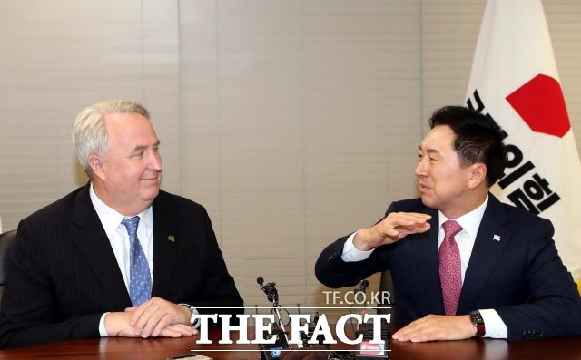 김 대표는 인 위원장의 공관위원장 요구에 "인 위원장이 공관위원장이 되기 위한 목표를 가지고 혁신위 활동을 했다고 생각하지 않는다"며 거절했다. /남용희 기자