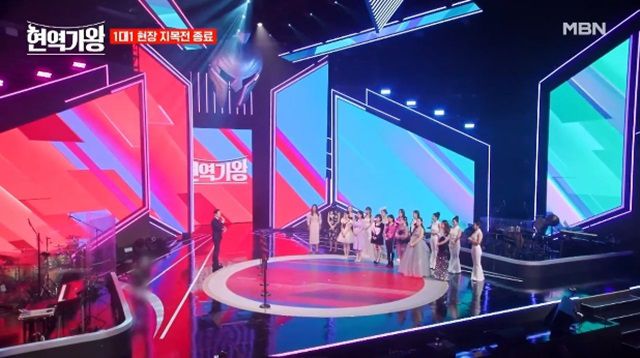 이번주 5회 방영을 앞두고 있는 MBN '현역가왕'은 현역 가수들의 대결이라는 점에서 매회 벼랑끝 긴장감이 고조되고 있다. 시청자들 사이엔 과연 누가 최종 TOP7에 진출할 지 벌써 관심이 높다. /MBN '현역가왕' 캡처