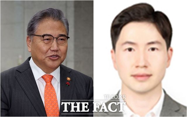 22대 총선에서 서울 강남갑 예비후보로 등록한 박진 전 외교부 장관(왼쪽)과 이원모 전 대통령실 인사비서관/뉴시스·대통령 당선인실 제공